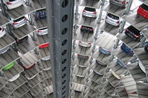 这招太阴了：越是标榜“免费”的这种“伪装成客服通道”，越可能用“播放插件”植入木马；把支付渠道先冻结